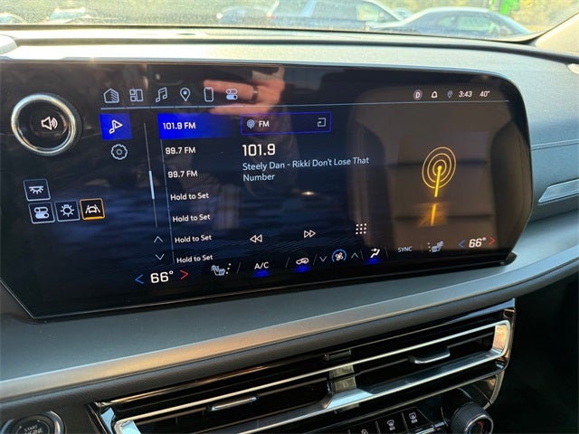 2025 Chevrolet Traverse LT 2LT