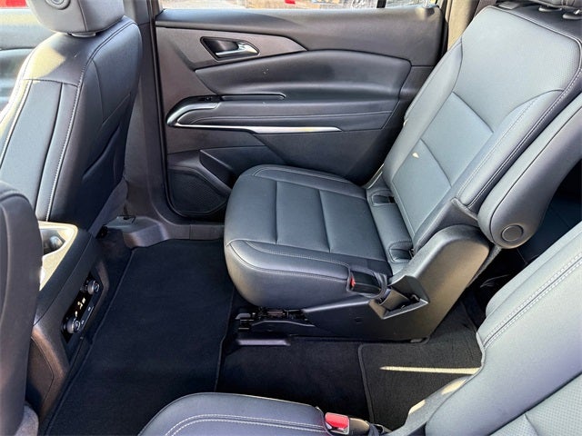 2025 Chevrolet Traverse LT 2LT