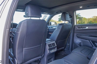 2026 Volkswagen Atlas Cross Sport 2.0T SEL R-Line Black