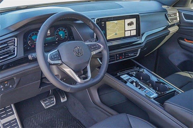 2026 Volkswagen Atlas Cross Sport 2.0T SEL R-Line Black