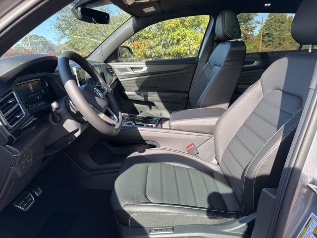 2024 Volkswagen Atlas Cross Sport 2.0T SEL R-Line