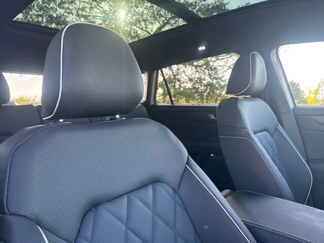 2026 Volkswagen Atlas Cross Sport SEL Premium R-Line