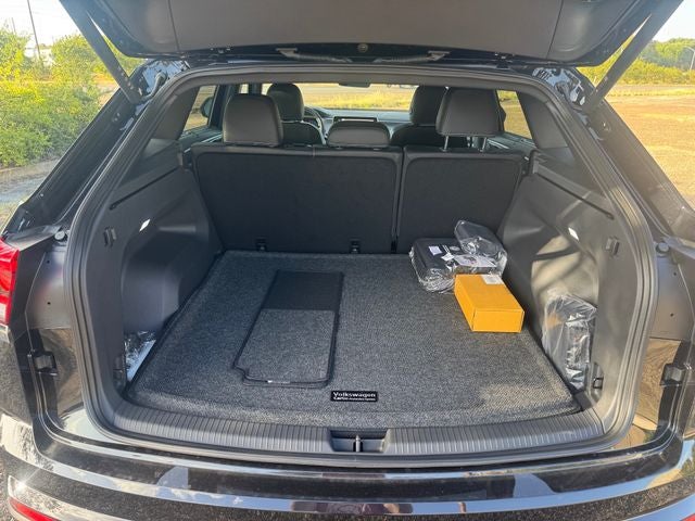 2026 Volkswagen Atlas Cross Sport SE w/Technology