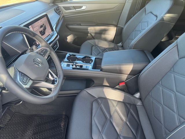 2026 Volkswagen Atlas Cross Sport SE w/Technology