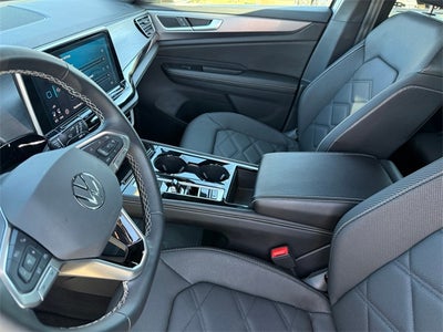 2024 Volkswagen Atlas Cross Sport 2.0T SE w/Technology