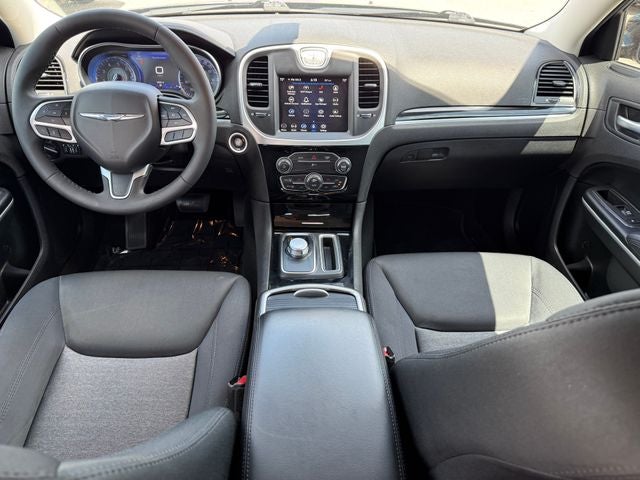 2023 Chrysler 300 Touring