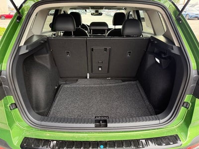 2026 Volkswagen Taos 1.5T SE Black