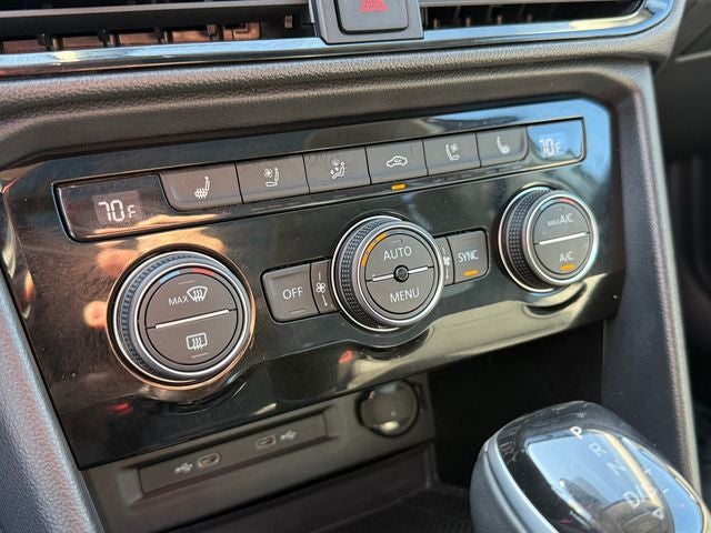 2024 Volkswagen Taos 1.5T SEL