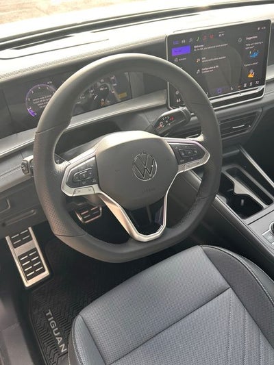 2026 Volkswagen Tiguan 2.0T SE R-Line Black