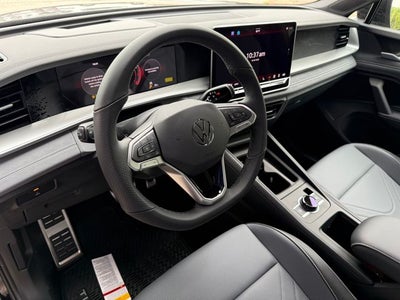 2026 Volkswagen Tiguan 2.0T SE R-Line Black