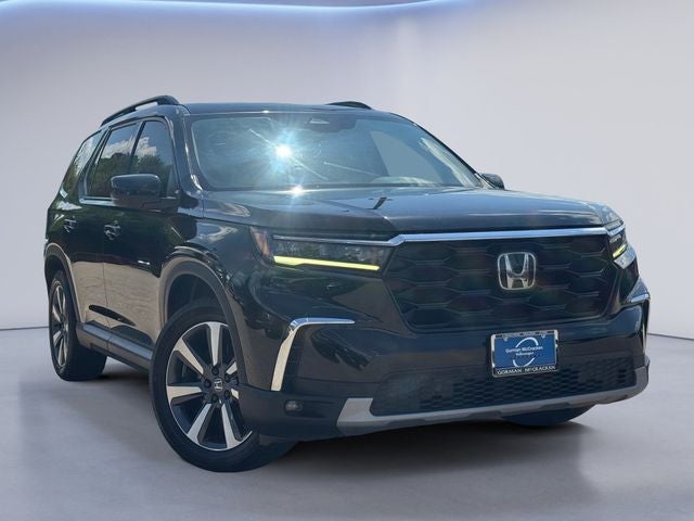 2023 Honda Pilot Touring 2WD's photo