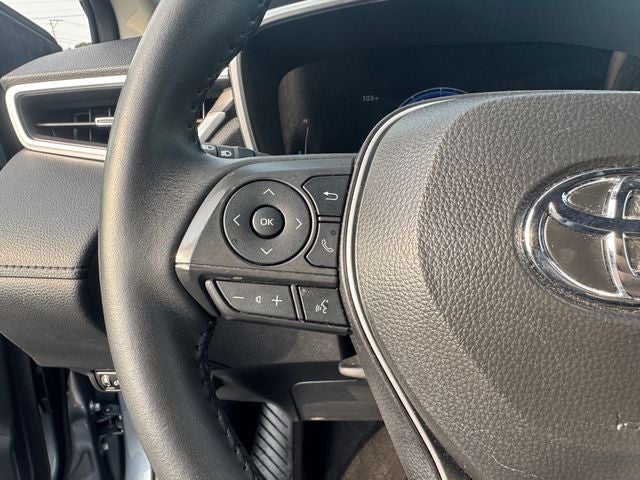 2025 Toyota Corolla Cross XLE