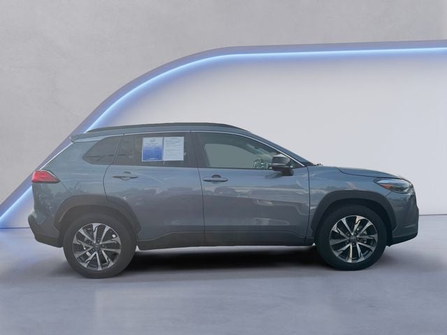 2025 Toyota Corolla Cross XLE