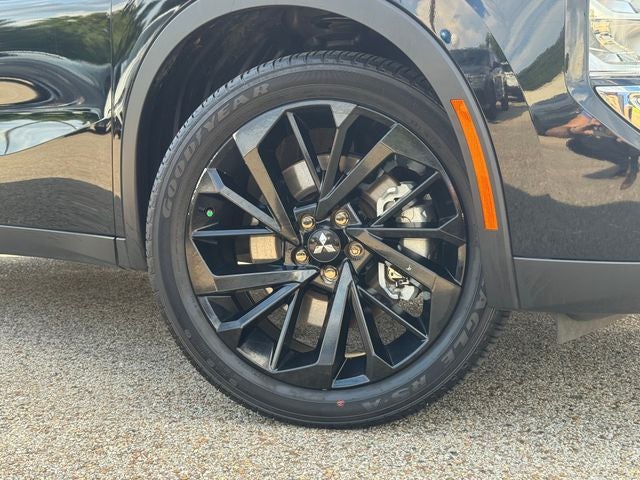 2022 Mitsubishi Outlander Black Edition