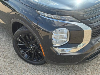 2022 Mitsubishi Outlander Black Edition