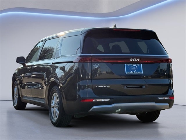 2024 Kia Carnival LX