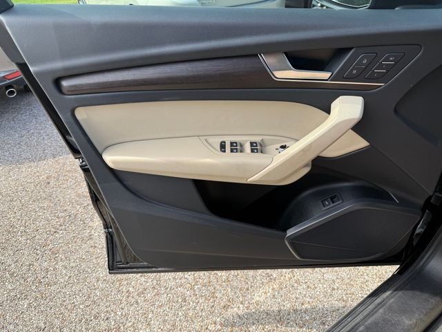 2024 Audi Q5 40 Premium quattro