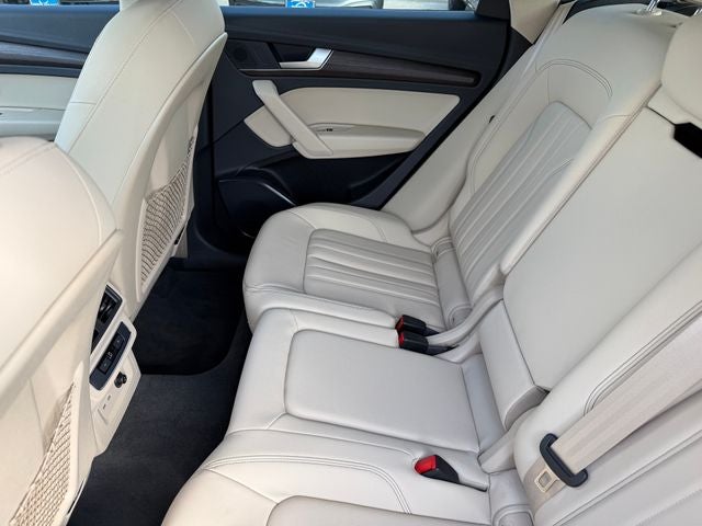 2024 Audi Q5 40 Premium quattro